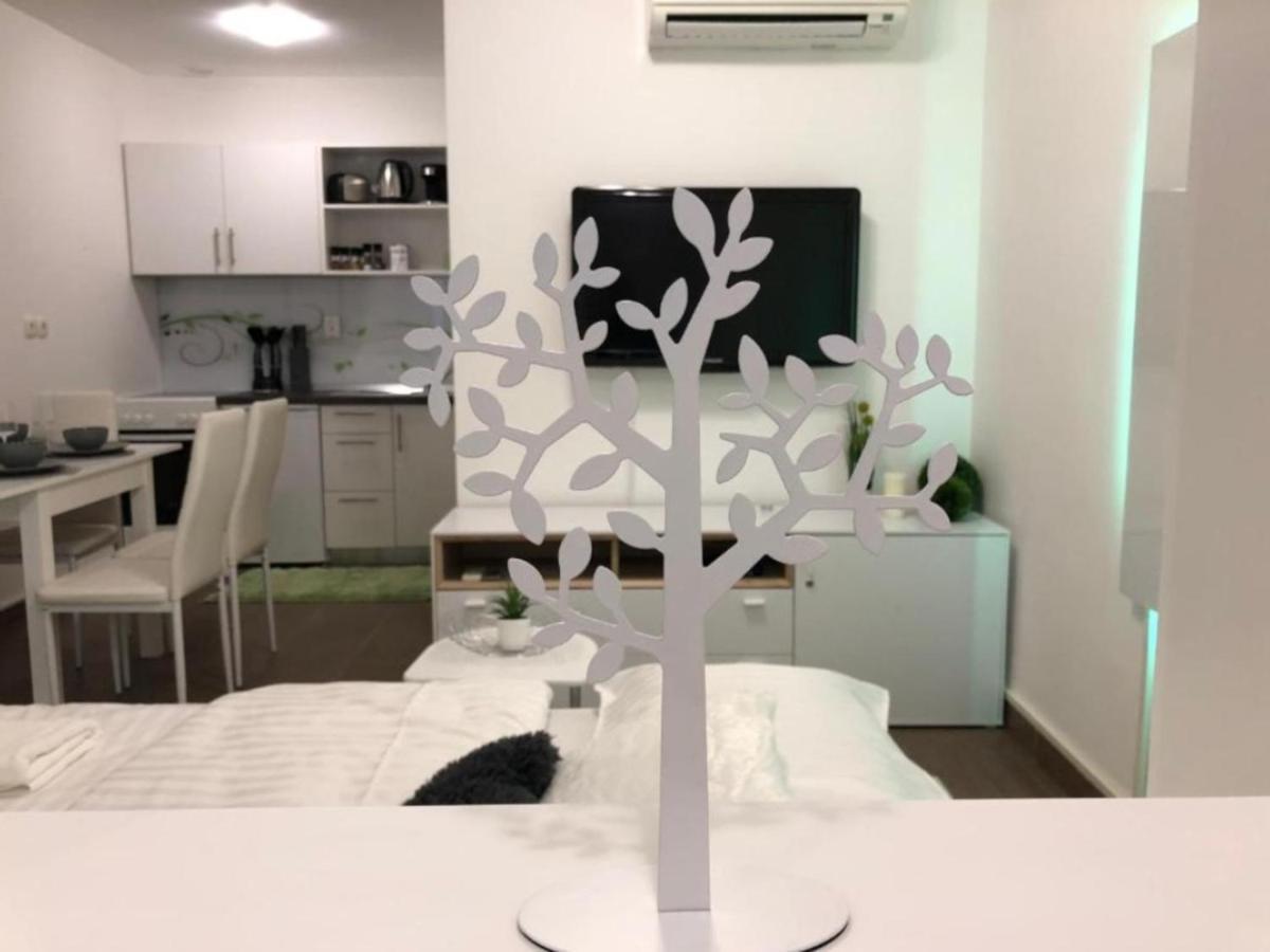 卢布尔雅那Modern Center Studio Under The Castle - Free Parking公寓 外观 照片